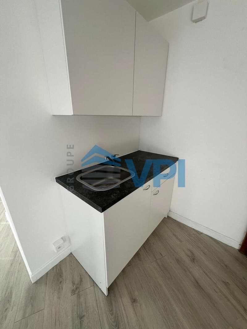Lausanne - Studio rénové au 3ème étage (5)