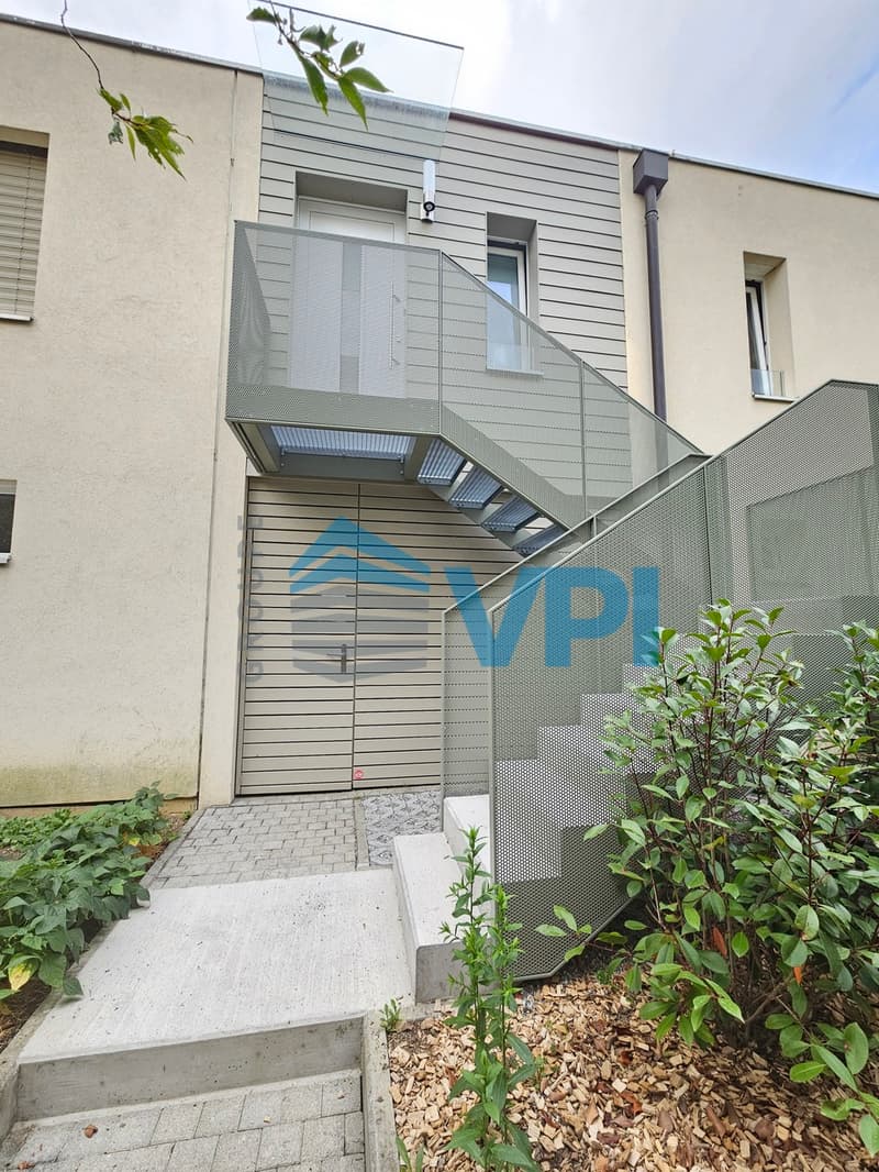 Magnifique 1.5 pièces duplex situé à Plan-les-Ouates (10)
