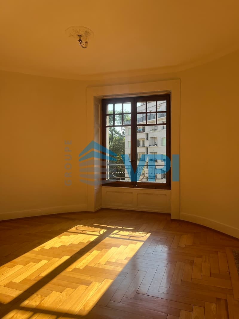 Sublime appartement de 5 pièces au coeur des Eaux-Vives (3)