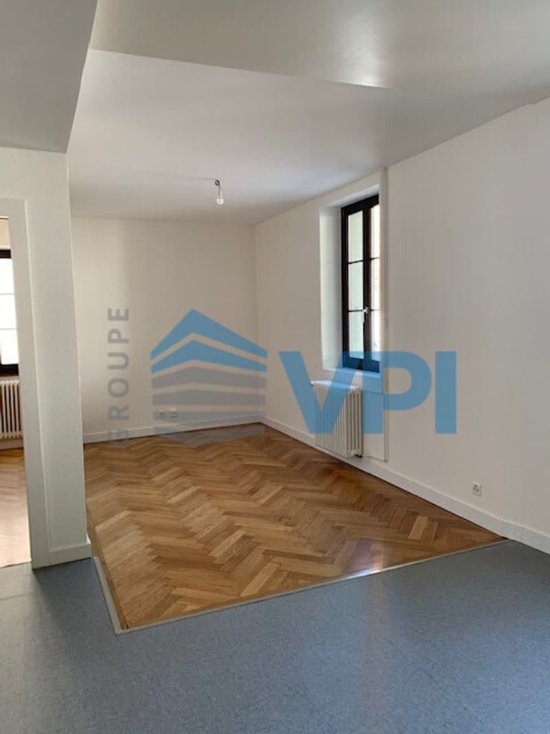 Appartement moderne de 2,5 pièces dans un immeuble villageois (2)