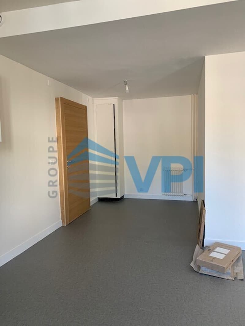 Appartement moderne de 2,5 pièces dans un immeuble villageois (7)