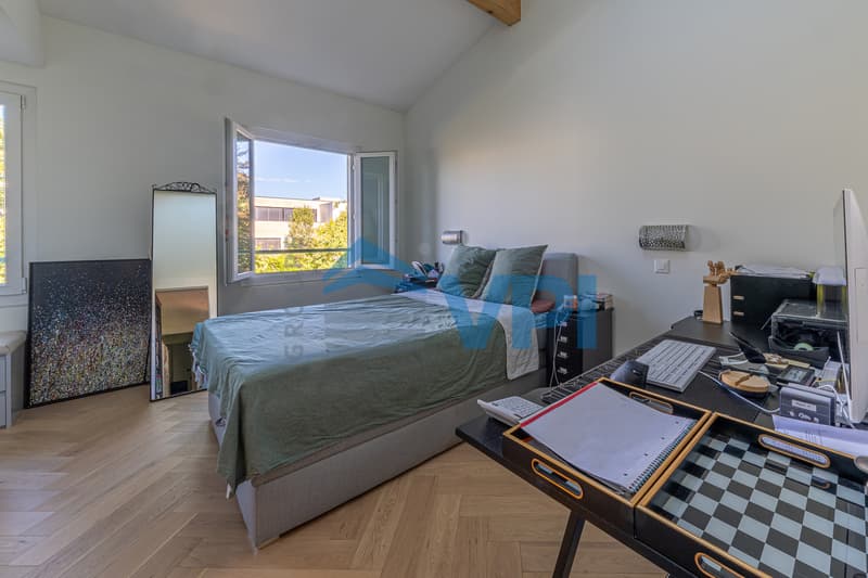Duplex en attique magnifiquement rénové (9)