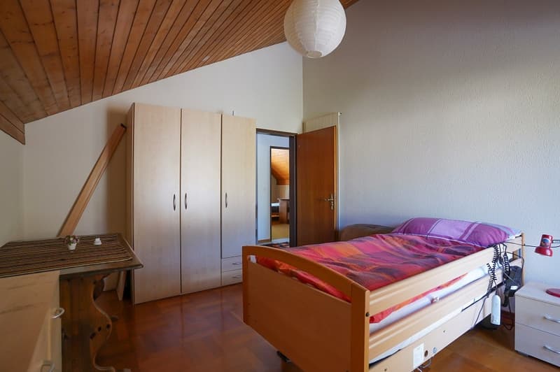 Grosszügiges, freistehendes Einfamilienhaus an bester Lage (9)