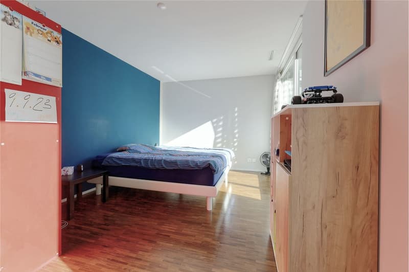 Moderne 2½-Zimmerwohnung mit 82 m² und zwei Balkone (8)