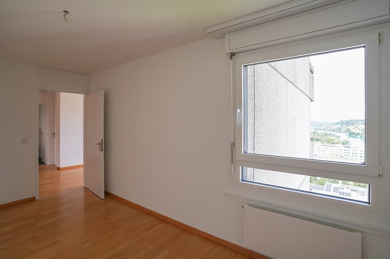 Stadtnahe 4½-Zimmer-Wohnung mit Weitsicht über Aare und Wohlensee (11)