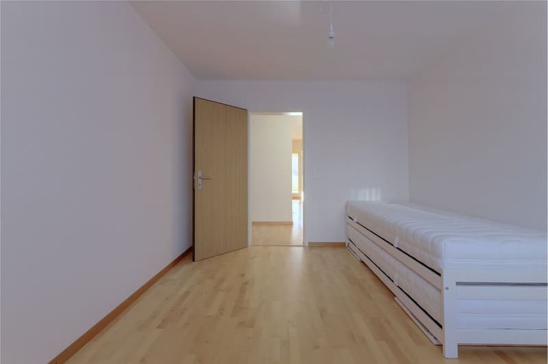 Stilvolle 4½-Zimmerwohnung mit beheiztem Bastelraum an beliebter Lage in Bolligen (11)
