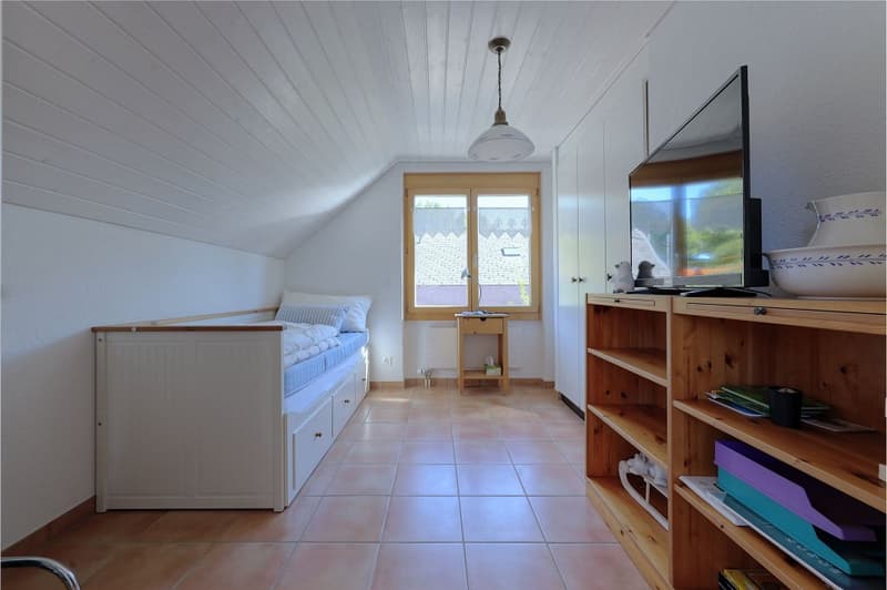 Grosszügiges 7½-Zimmer Einfamilienhaus mit idyllischem Garten (12)