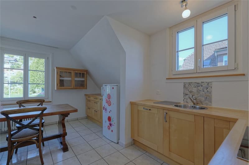 Charmante 3½-Zimmer Eigentumswohnung mit Mansardenzimmer und Garten (10)