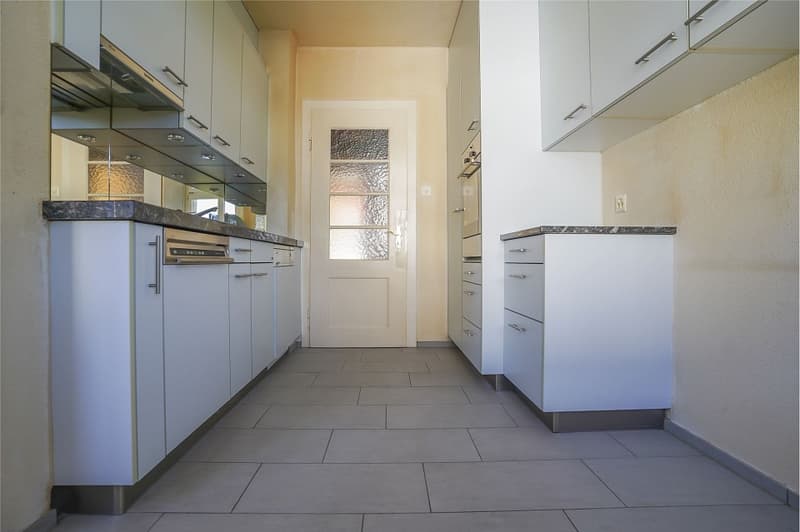 Grosszügige 4½-Zimmer-Eigentumswohnung mitten im Breitsch (4)