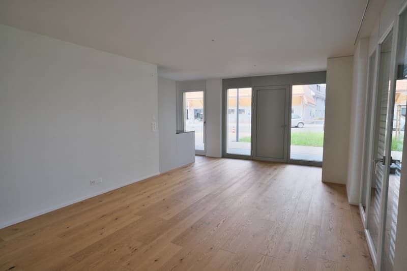 empty room, hardwood floors, white walls, sliding glass doors, balcony