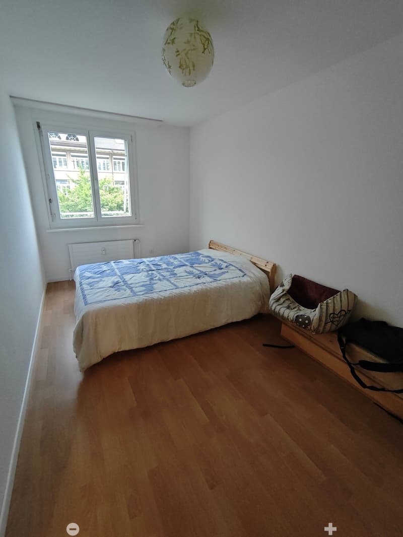 Moderne 3.5-Zimmer-Wohnung mit Balkon in Biel/Bienne (5)