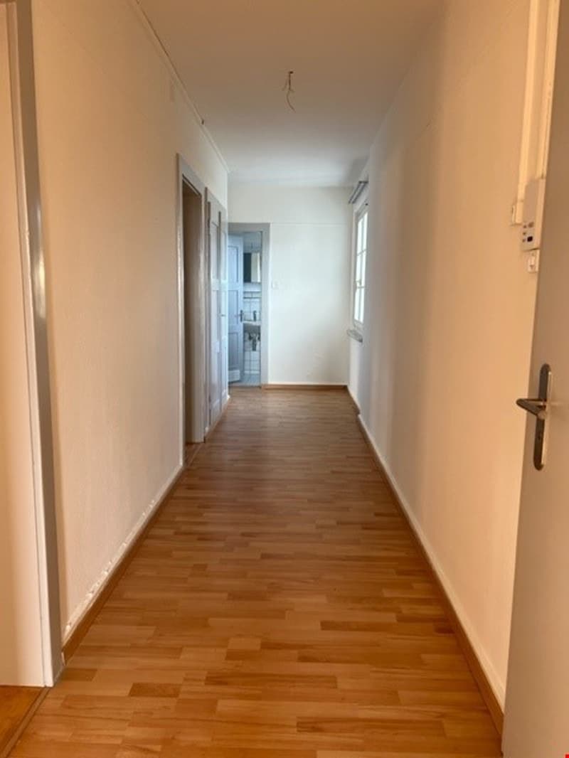 Helle 4-Zimmer Wohnung (2)