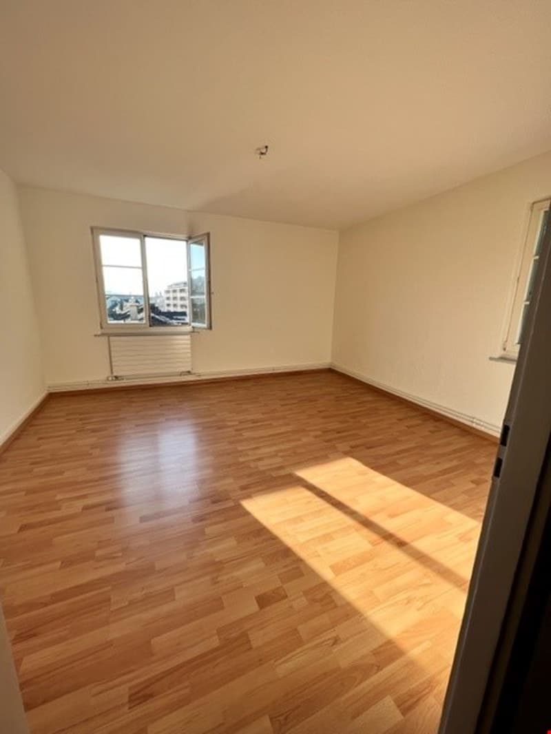 Helle 4-Zimmer Wohnung (6)