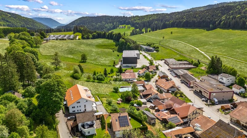 Newly built multi-family house with 8 apartments in Tramelan (35)