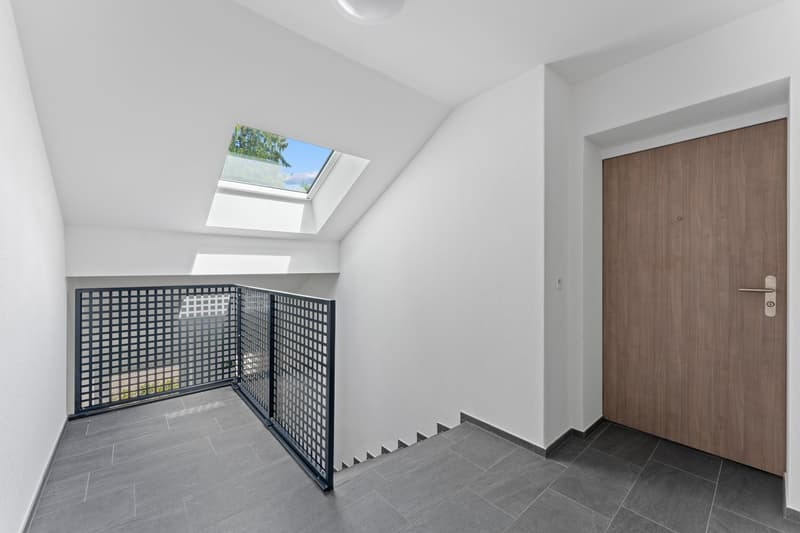Newly built multi-family house with 8 apartments in Tramelan (33)