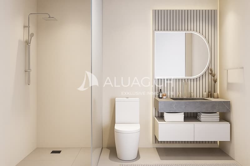 Die Badezimmer strahlen Modernität und architektonische Eleganz aus
