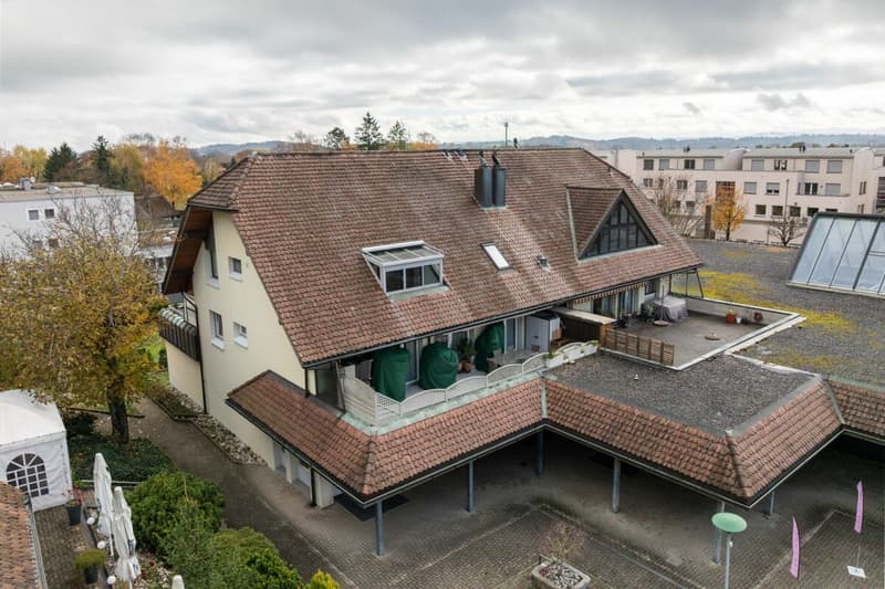 Moderne 4.5 Zimmerwohnung mit grossem Wintergarten und Terrasse im Zentrum von Oensingen (14)