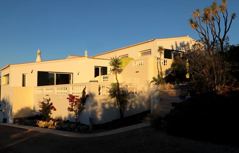 Villa de charme rénovée avec vue panoramique, à 8 minutes de Vilamoura et de ses golfs (32)