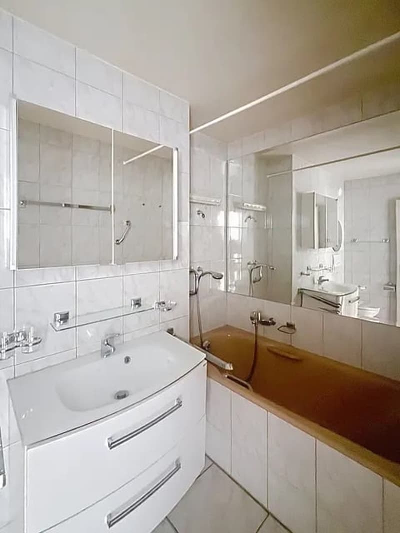 Magnifique appartement de 3,5 pièces avec cheminée à Clarens (16)