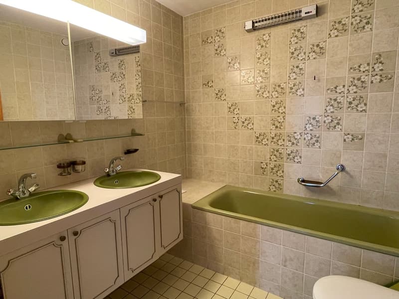 Bad/WC mit Doppelavabo