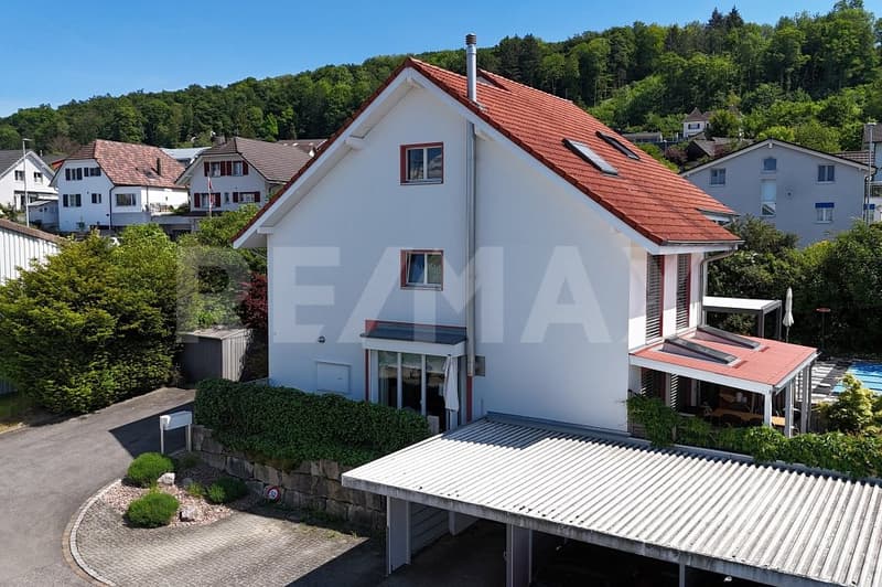 Moderne 5-Zimmer-Doppelhaushälfte mit Garten und Carport (4)