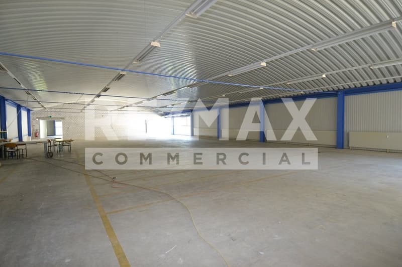 Ca. 940 m² Lager/Produktion/Showroom - oder was ist IHR Bedürfnis? (2)