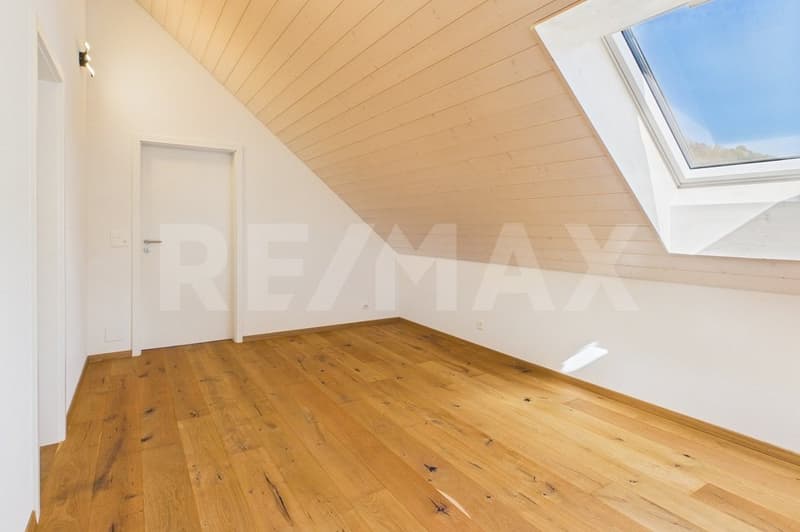 Kernsaniertes 8-Zimmer-Eigenheim mit viel Raum und Charakter (4)