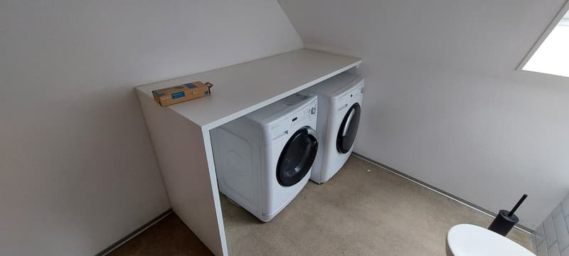 Charmante grossräumige 2.5-Zimmer-Dachwohnung in Kerzers – renoviert und ruhig gelegen (11)