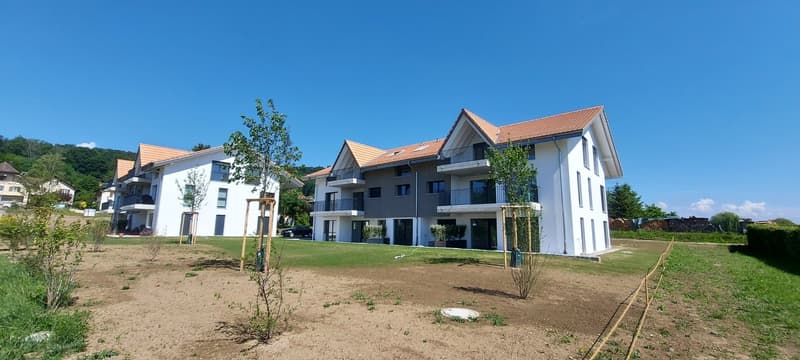 Moderne 3.5-Zimmer-Neubauwohnung in Brüttelen – Erdgeschoss mit Balkon (8)