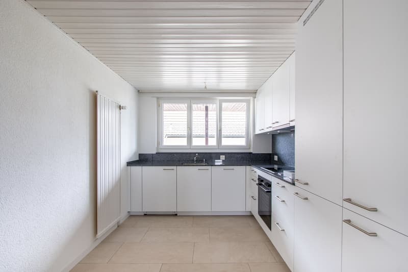 Charmante 3-Zimmer-Altbauwohnung im ruhigen Merlach – sofort verfügbar (5)