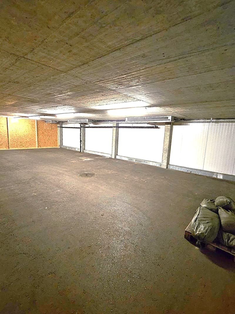 Vielseitige Lagerfläche in Utzenstorf zu vermieten  (470 - 2250m2) (4)