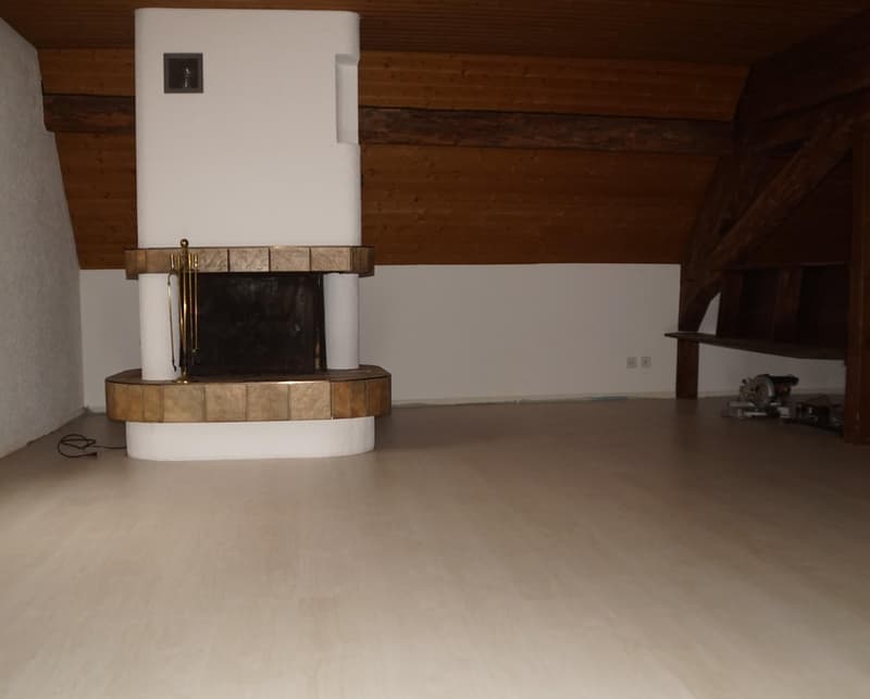 Zu vermieten 2.5 Zimmerwohnung mit Galerie in Wiedlisbach (5)