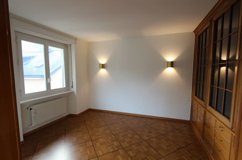Moderne 4.5-Zimmerwohnung im Zentrum von Visp zu vermieten (3)