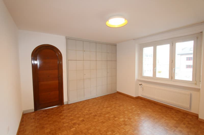 Moderne 4.5-Zimmerwohnung im Zentrum von Visp zu vermieten (11)