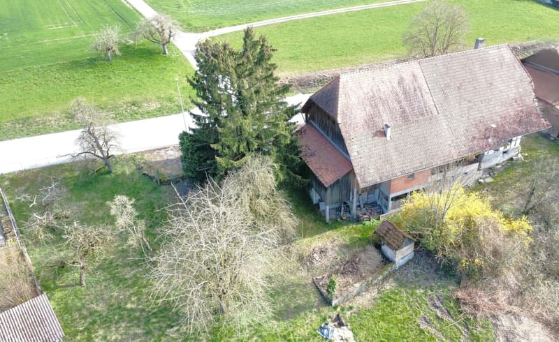 Baulandparzelle mit Wohnhaus schöne Weitsicht auf die Jurakette