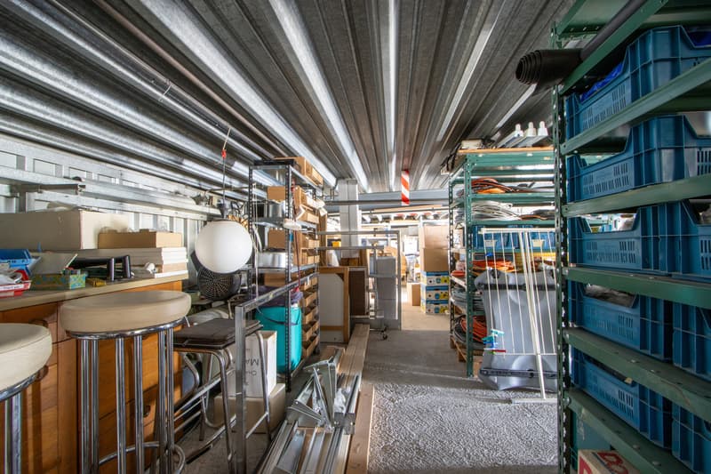 Gewerbehalle links- Galerie