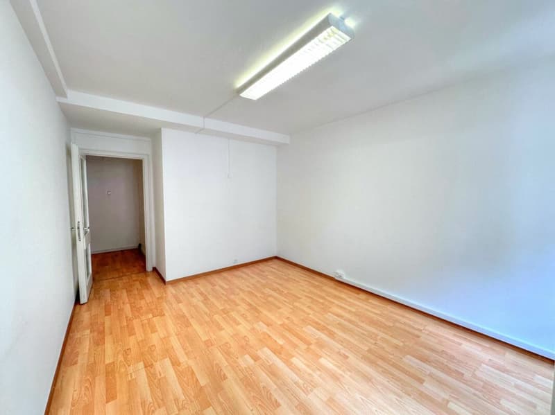 Administratif/Bureau 1 pièce 17 m2 à Lausanne (4)