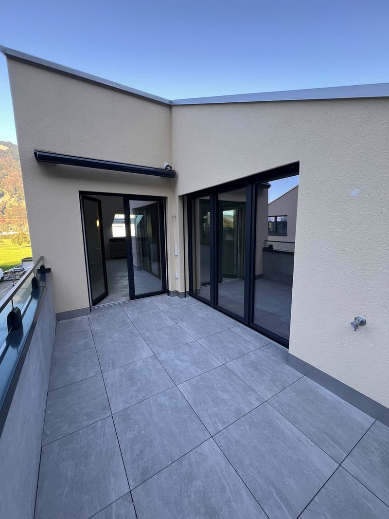 Moderne 3.5-Zimmer-Wohnung mit Balkon in Niederurnen, Glarus Nord (8)