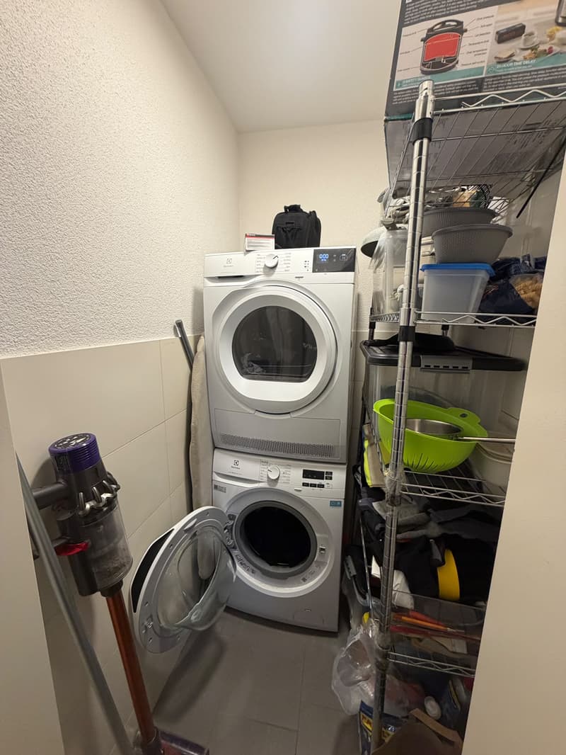 Charmante 2.5-Zimmer-Wohnung an der Rathausgasse in Glarus (6)
