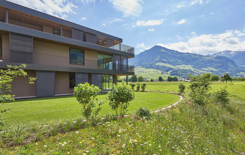 Exklusive 5 1/2-Zimmer-Wohnung mit Bergpanorama in Stans (2)