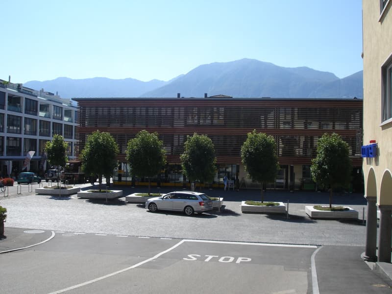 NEL CENTRO DI ASCONA NELLO STABILE DELLA POSTA (2)