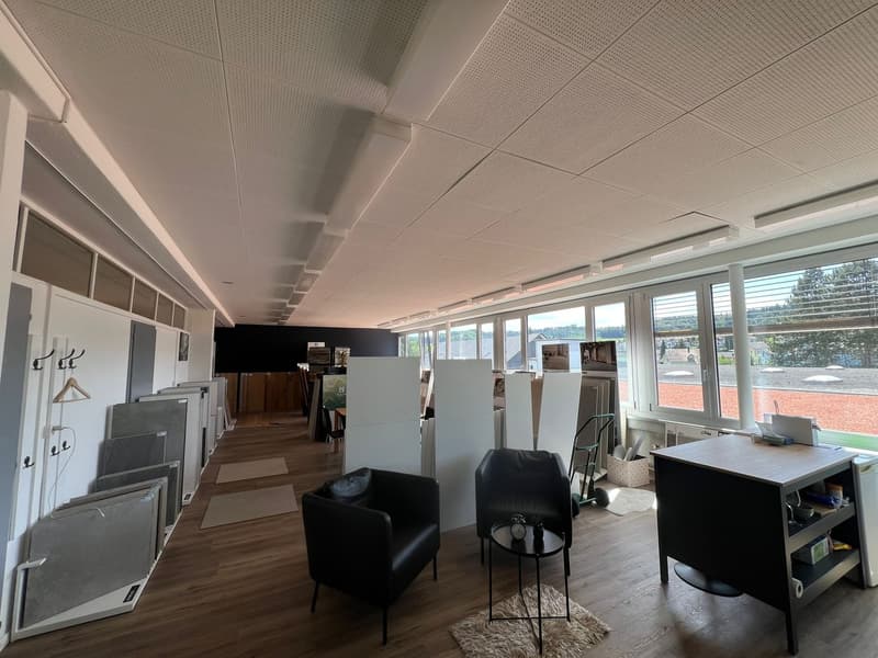 Helles Büro mit 2 Zimmern an zentraler Lage in Seon (3)