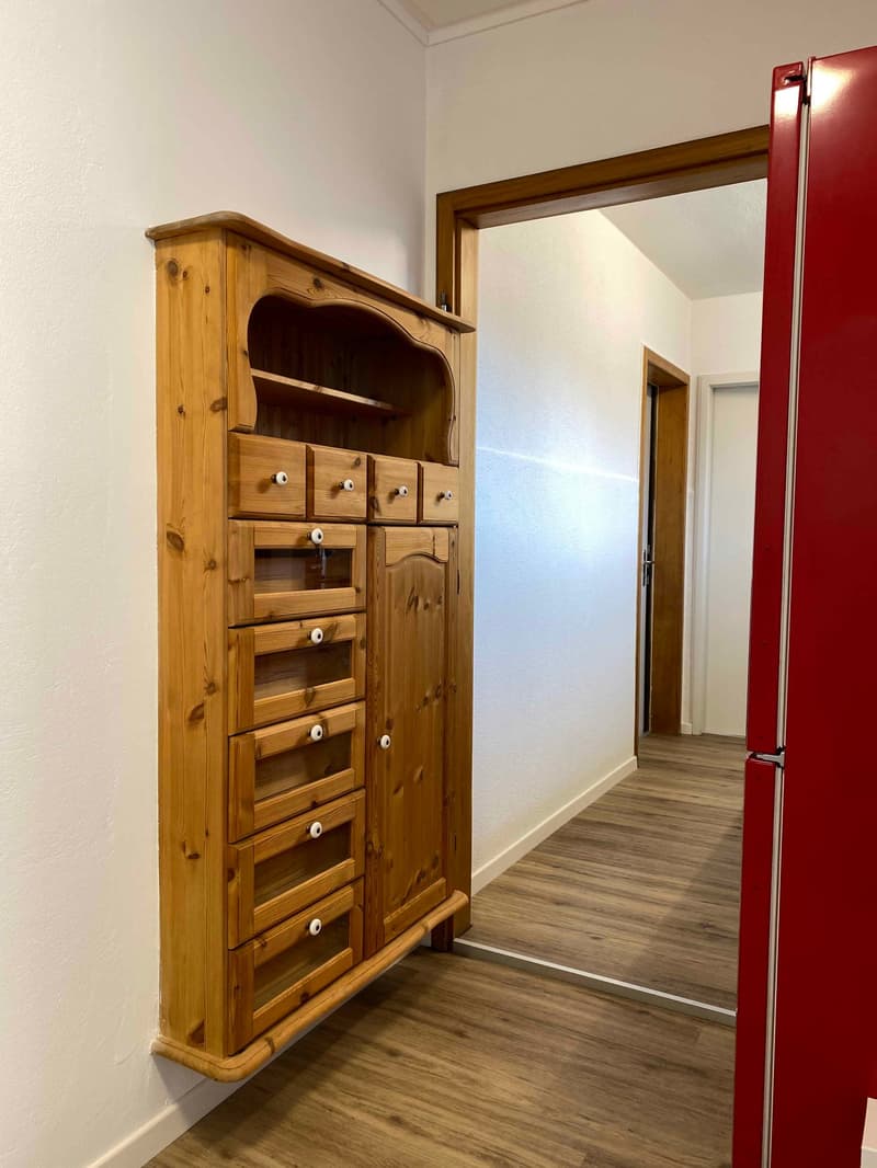 Helle 2.5-Zimmer-Wohnung mit Balkon (4)