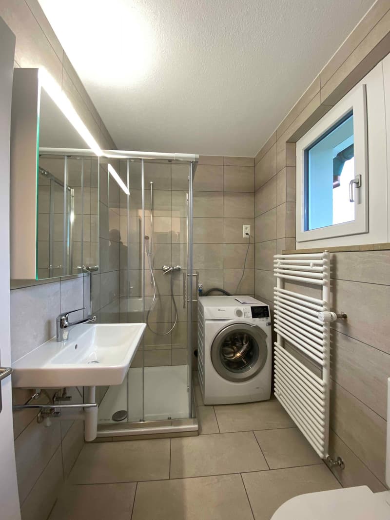 Helle 2.5-Zimmer-Wohnung mit Balkon (8)