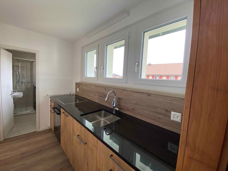 Helle 2.5-Zimmer-Wohnung mit Balkon (3)