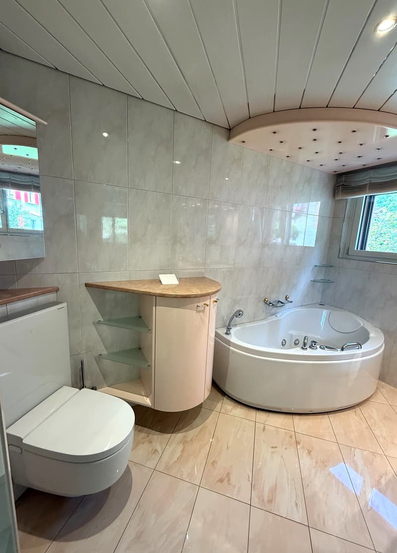Grosszügige und helle 4.5-Zimmer-Wohnung mit Bergblick in Thun (11)
