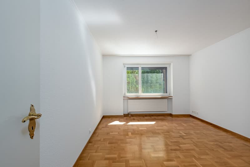 Grosszügige und helle 4.5-Zimmer-Wohnung mit Bergblick in Thun (14)