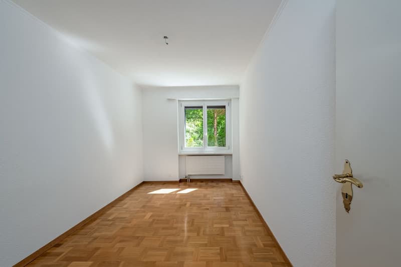 Grosszügige und helle 4.5-Zimmer-Wohnung mit Bergblick in Thun (15)