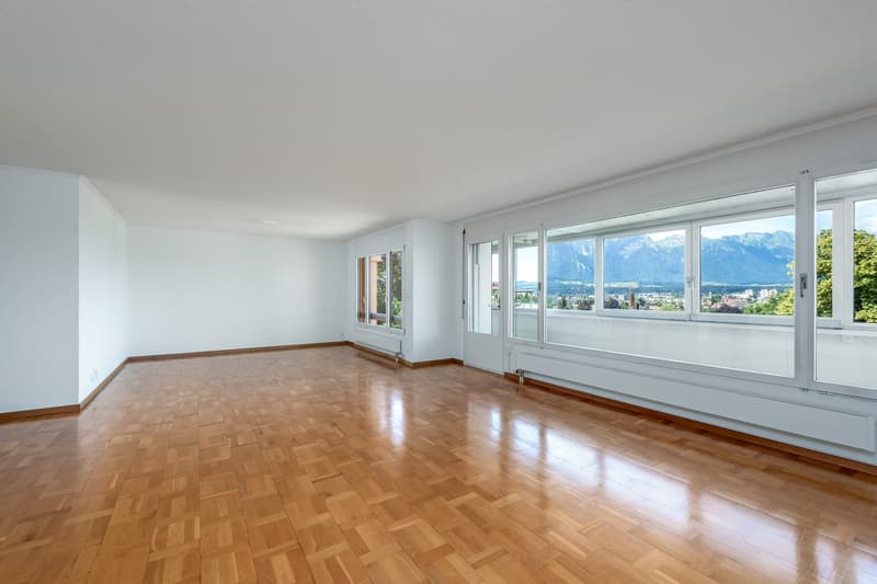 Grosszügige und helle 4.5-Zimmer-Wohnung mit Bergblick in Thun (6)