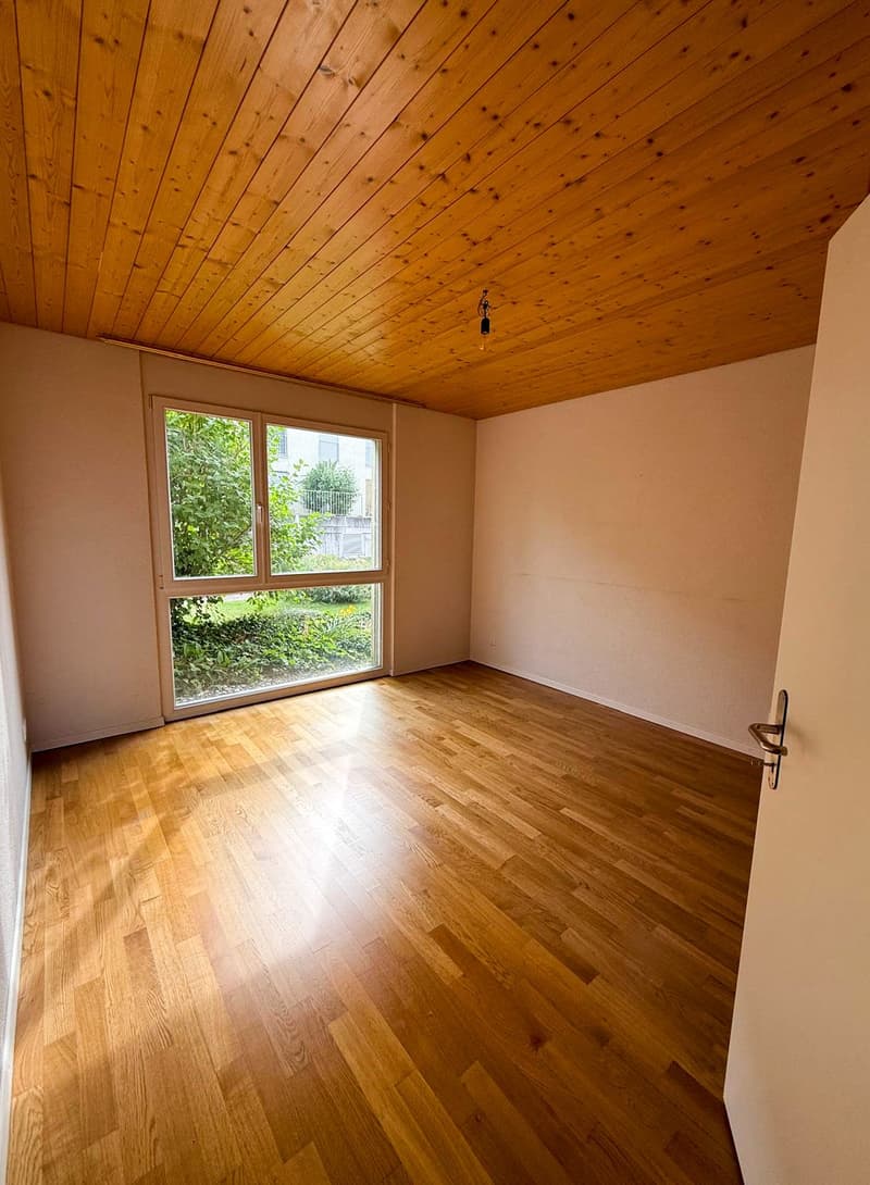 Charmante 3,5-Zimmer-Wohnung mit Weitblick ins Grüne (8)